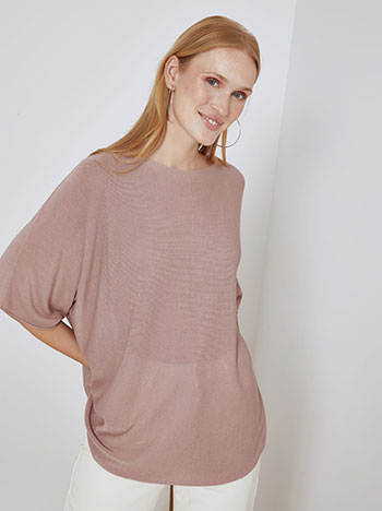 Top with three quarter sleeves in dusty pink