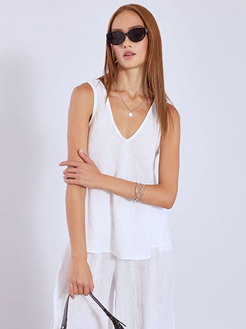 Top linen with V neckline in white