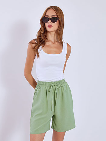 Shorts monochrome in light green