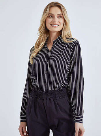 Shirt with stripes in dark blue