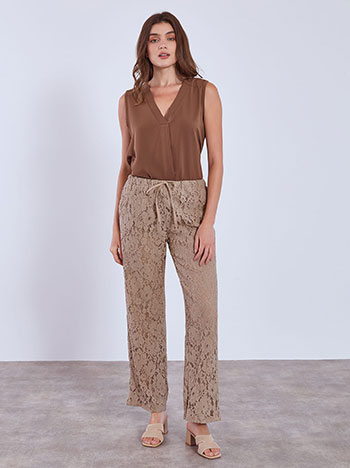 Trousers laced in light brown