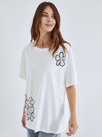 Top with strass flowers and pearls in white