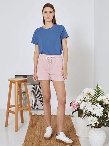 Shorts cotton in pink - Pose2