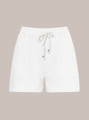 Shorts cotton in white - Pose1