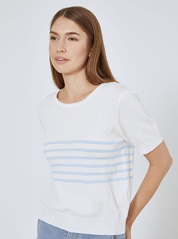 Top knitted with stripes in sky blue