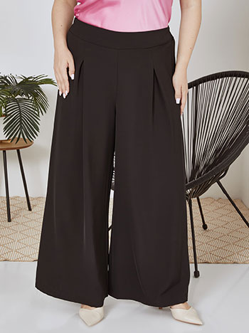 Wide leg trousers with pleats in black