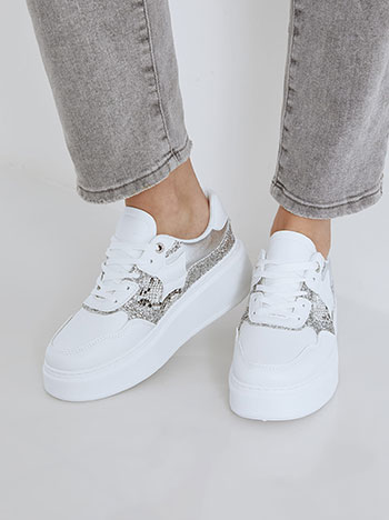 Platform shoes with glitter in white