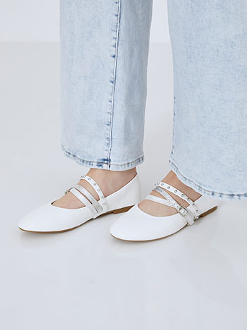 Shoes leather effect with studs in white