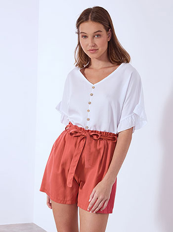 Shorts monochrome with belt in light red