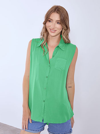 Shirt sleeveless with pocket in green