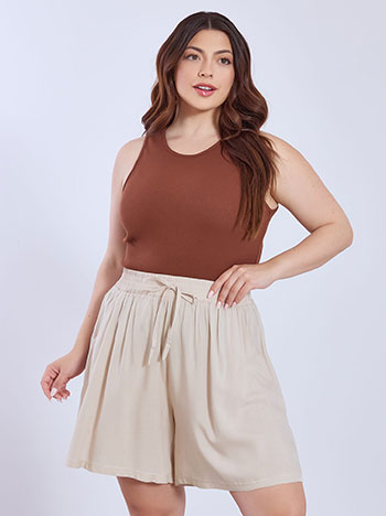 Βερμούδα σορτς με ελαστική μέση σε μπεζ