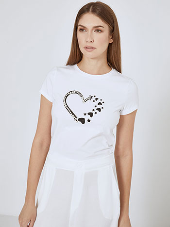 T-shirt με καρδιά και πέρλες σε λευκό