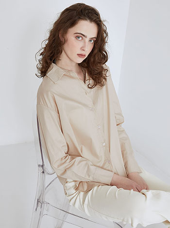 Shirt with side slits in beige