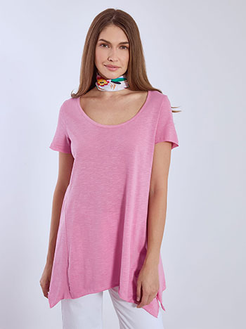 Top with asymmetric hemline in dusty pink