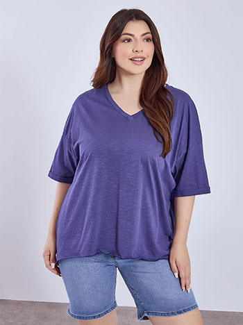 Top with rolled up sleeves in rough blue