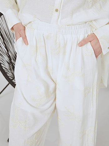Wide leg trousers cropped with broderie details in white