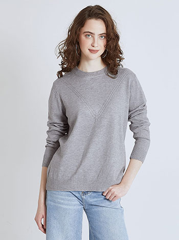 Sweater with textured V in grey