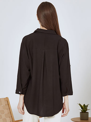Shirt with cotton in black - Pose1