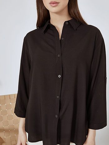 Shirt with cotton in black - Pose4