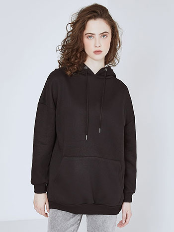 Sweatshirt with hoodie in black