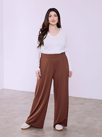 Παντελόνα μονόχρωμη σε καφέ