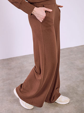 Wide leg trousers with soft touch in brown