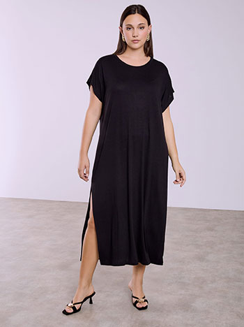 Dress maxi with side slit in black