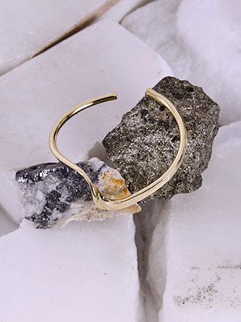 rregular shape cuff bracelet in gold