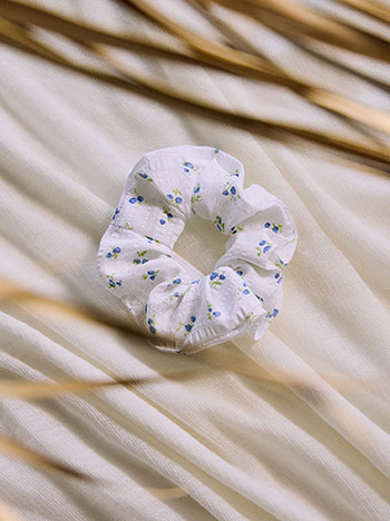 Scrunchie with metallic details in white