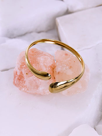 Stainless steel cuff bracelet in gold