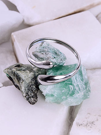 Stainless steel cuff bracelet in silver