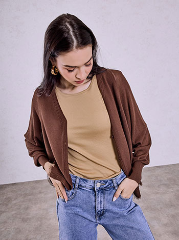 Ζακέτα με ξέφτια στο τελείωμα σε καφέ