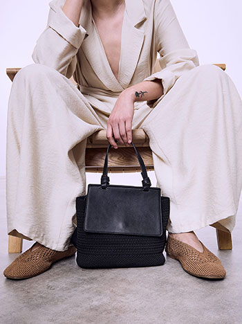 Straw backpack in black