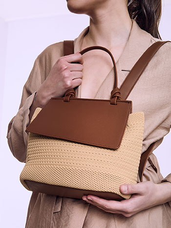 Straw backpack in beige