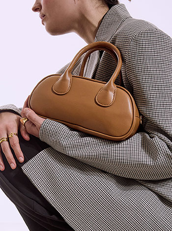 Handbag leather effect matte in camel