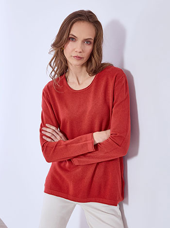 Πουλόβερ με γυριστό τελείωμα σε κεραμιδί