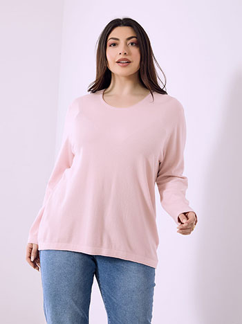 Sweater with rolled up hemline in pink