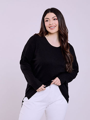 Πουλόβερ με γυριστή λαιμόκοψη σε μαύρο