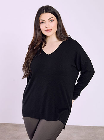 Sweater with side slits in black