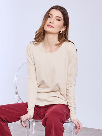 Πουλόβερ με στρογγυλή λαιμόκοψη σε μπεζ