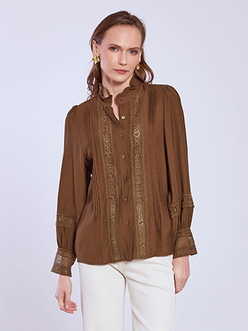 Shirt with broderie details in brown