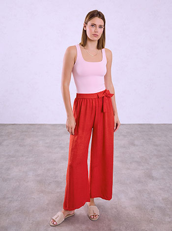 Wide leg trousers with waist tie in red
