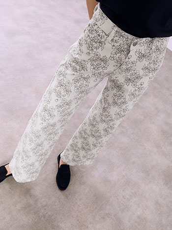 Τζιν wide leg με σχέδια σε μπεζ