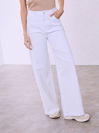 Wide leg monochrome jeans in white