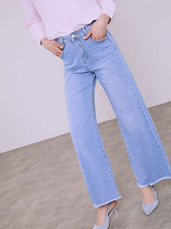 Τζιν με ξέφτια στο τελείωμα σε μπλε ανοιχτό