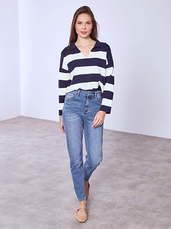 Τζιν mom fit με ξεβάματα σε μπλε