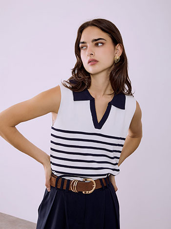 Top knitted sleeveless striped in blue-white