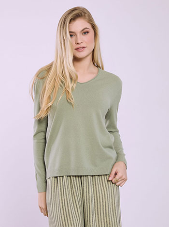 Πουλόβερ με γυριστή V λαιμόκοψη σε χακί ανοιχτό