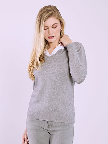 Πουλόβερ με γιακά σε γκρι