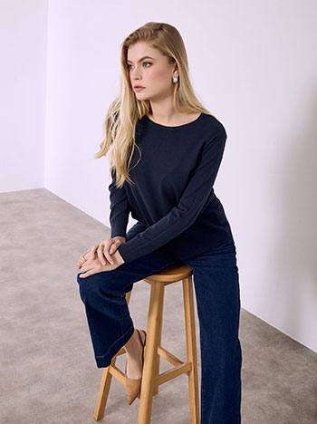 Sweater with rolled up neckline in dark blue